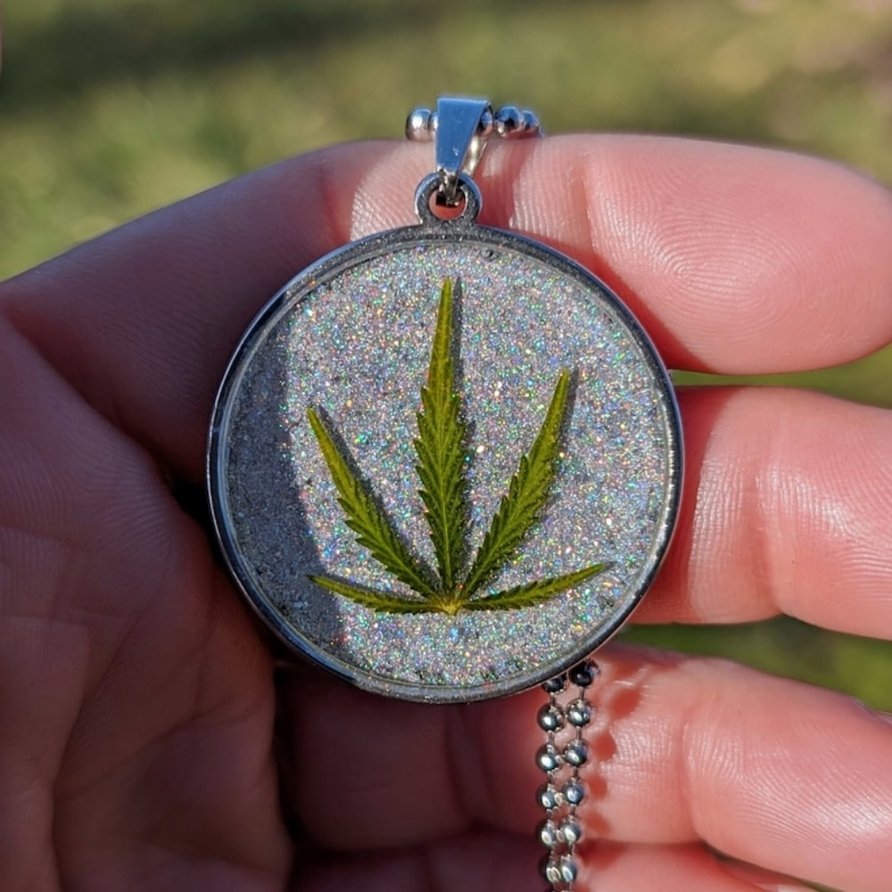 Handmade stainless steel Weed leaf necklace